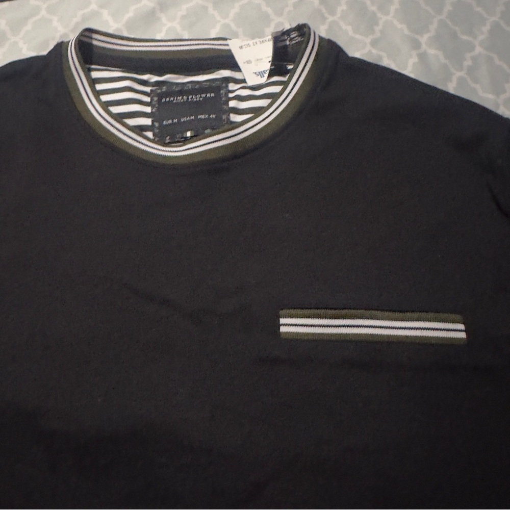 Denim & Flower Black and White Short Sleeve Tee